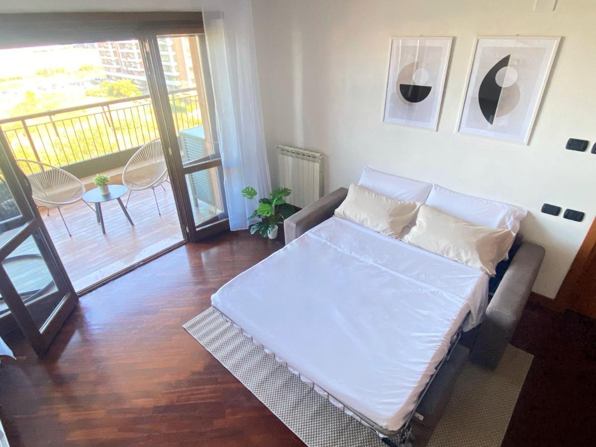 Sunset Escape Apartment - Panoramic Terrace ฟิวมิชีโน ภายนอก รูปภาพ