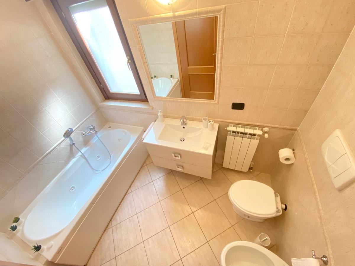 Sunset Escape Apartment - Panoramic Terrace ฟิวมิชีโน ภายนอก รูปภาพ