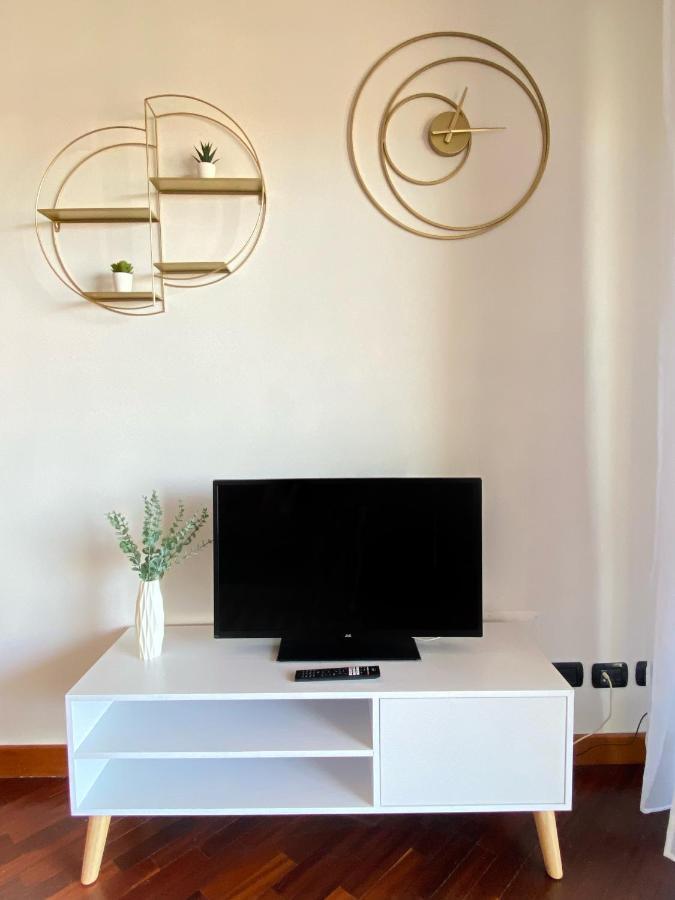 Sunset Escape Apartment - Panoramic Terrace ฟิวมิชีโน ภายนอก รูปภาพ